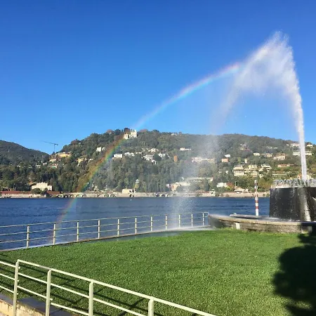 Lejlighed Free Parking - Elegant Two-bedroom With Balcony *