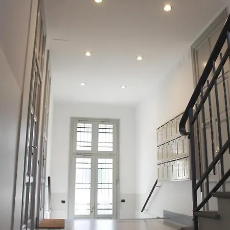 Free Parking - Elegant Two-bedroom With Balcony Cernobbio