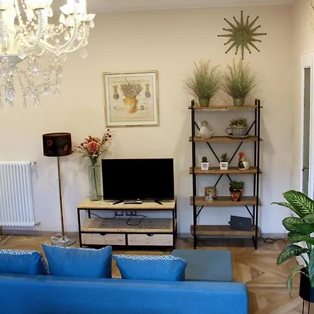 Free Parking - Elegant Two-bedroom With Balcony Cernobbio