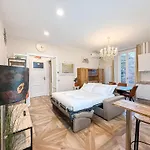Appartamento Free Parking - Elegant Two-bedroom With Balcony *