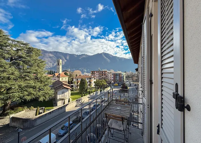 Free Parking - Elegant Two-bedroom With Balcony チェルノッビオ