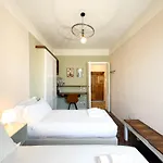 Appartement Free Parking - Elegant Two-bedroom With Balcony *